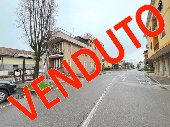 Appartamento in vendita a Villasanta via Alessandro Volta, 38