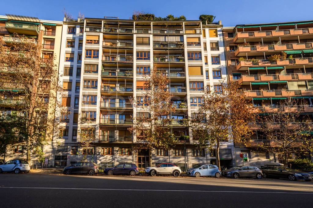 Appartamento in vendita a Milano via Francesco Melzi d'Eril, 16