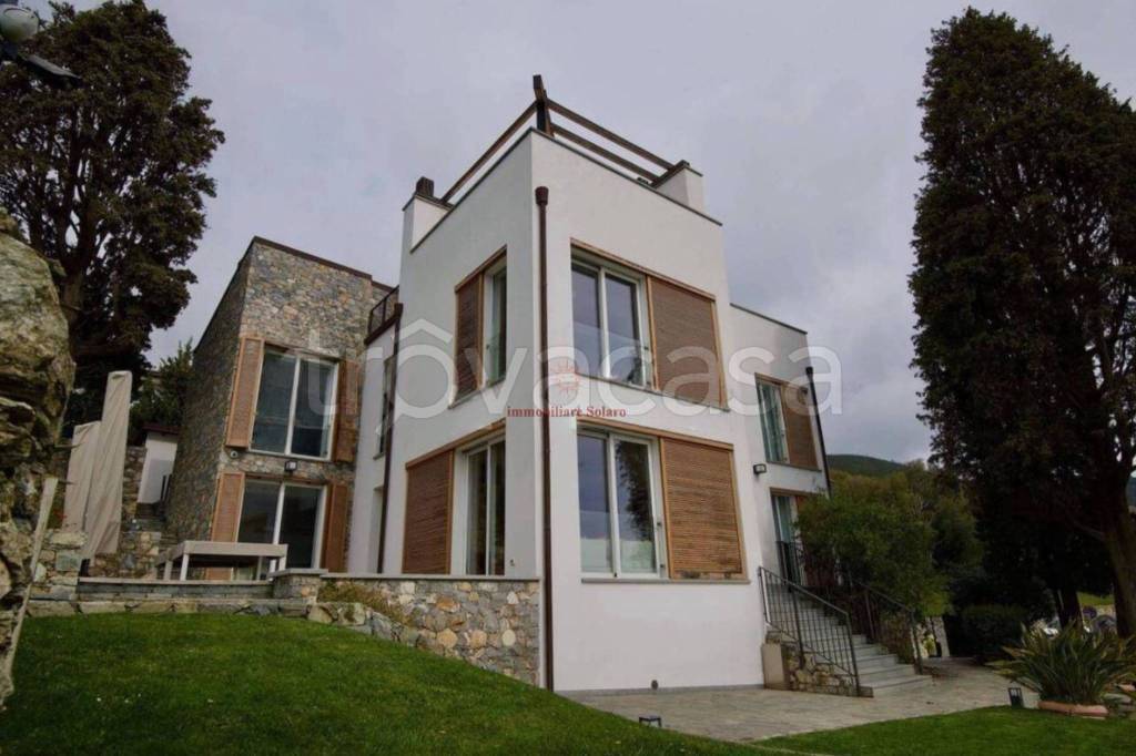 Villa in vendita a Varazze strada Romana, 57