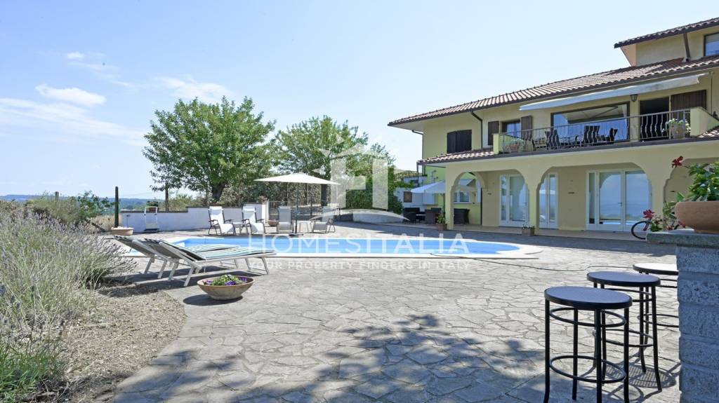 Villa in vendita a Montefiascone