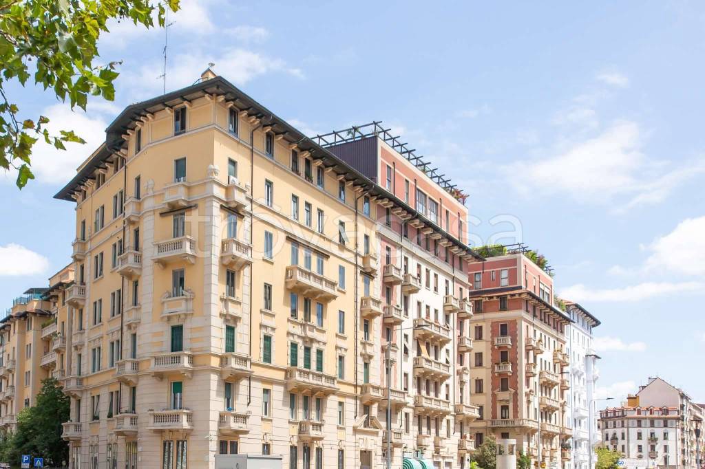 Appartamento in vendita a Milano via Foppa 60