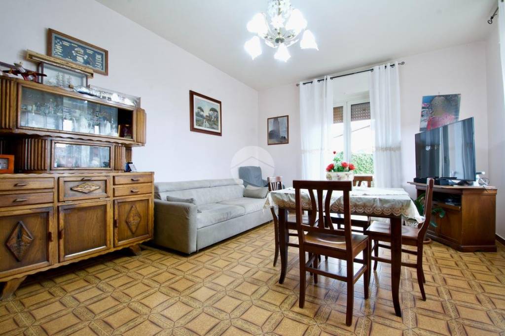 Villa Bifamiliare in vendita a Desenzano del Garda via Tommaseo, 5