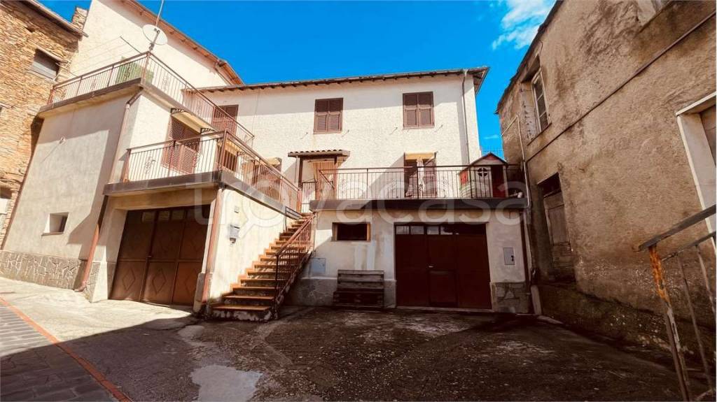 Casa Indipendente in vendita a Borghetto d'Arroscia vico Vigna , 11
