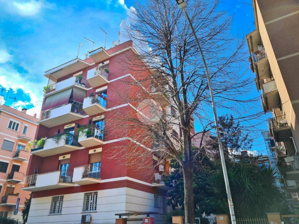 Appartamento in vendita a Roma via francesco pallavicini