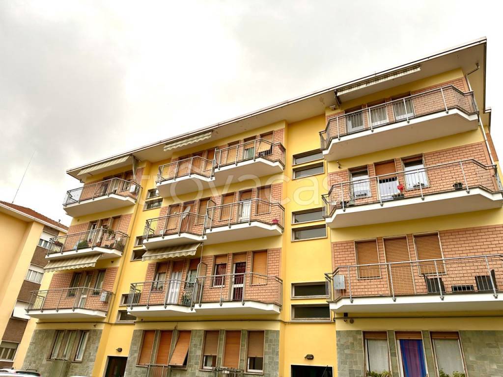Appartamento in vendita a Bra via Alessandro Pertini 16