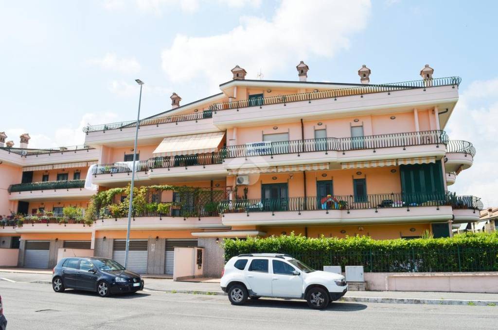 Appartamento in vendita a Roma via mezzoiuso, 89
