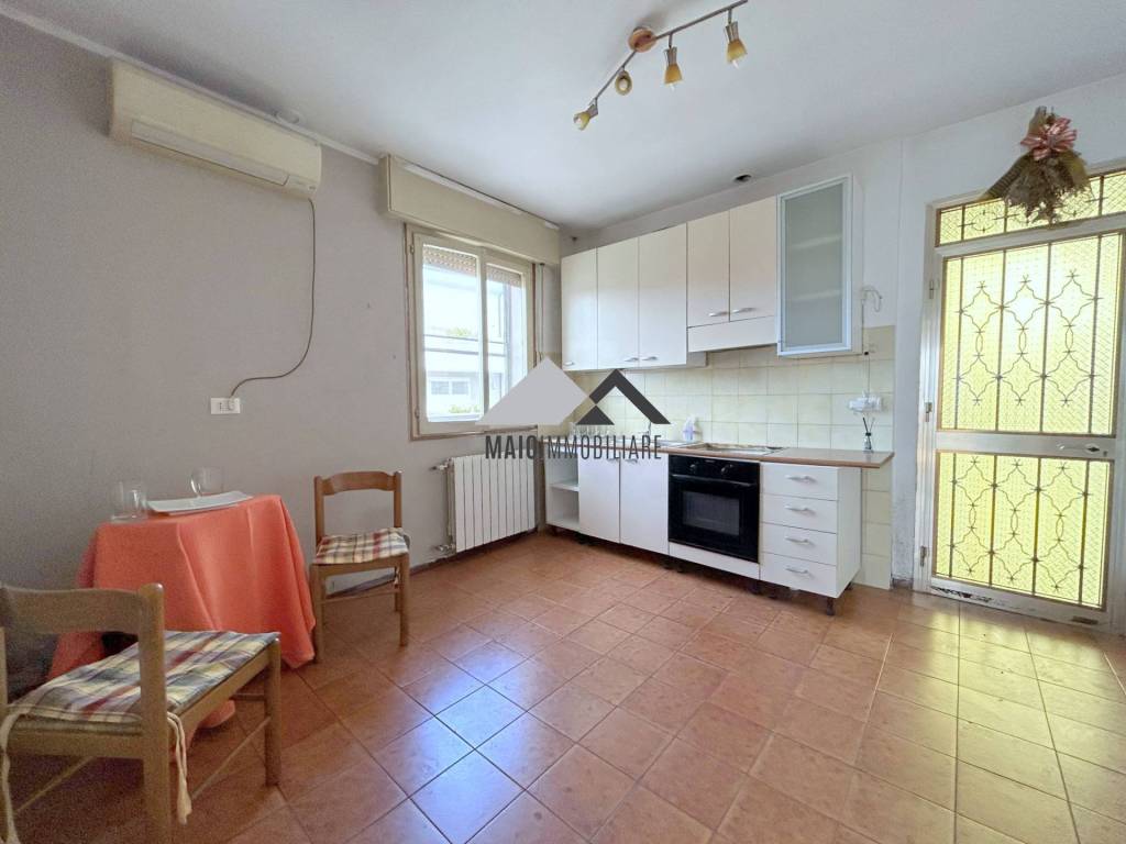 Appartamento in vendita a Riccione via Circonvallazione, 87