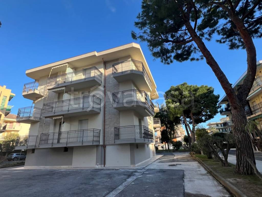 Appartamento in vendita a Pietra Ligure viale della Repubblica, 87