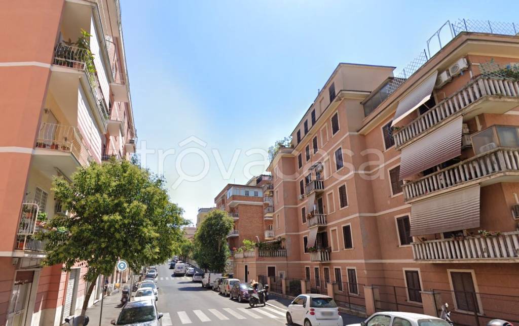 Appartamento in affitto a Roma via Raffaele Balestra