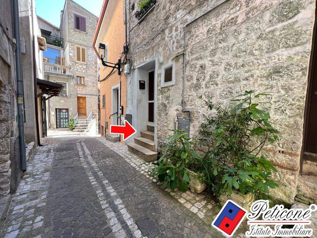 Appartamento in vendita a Lenola piazza Cavour