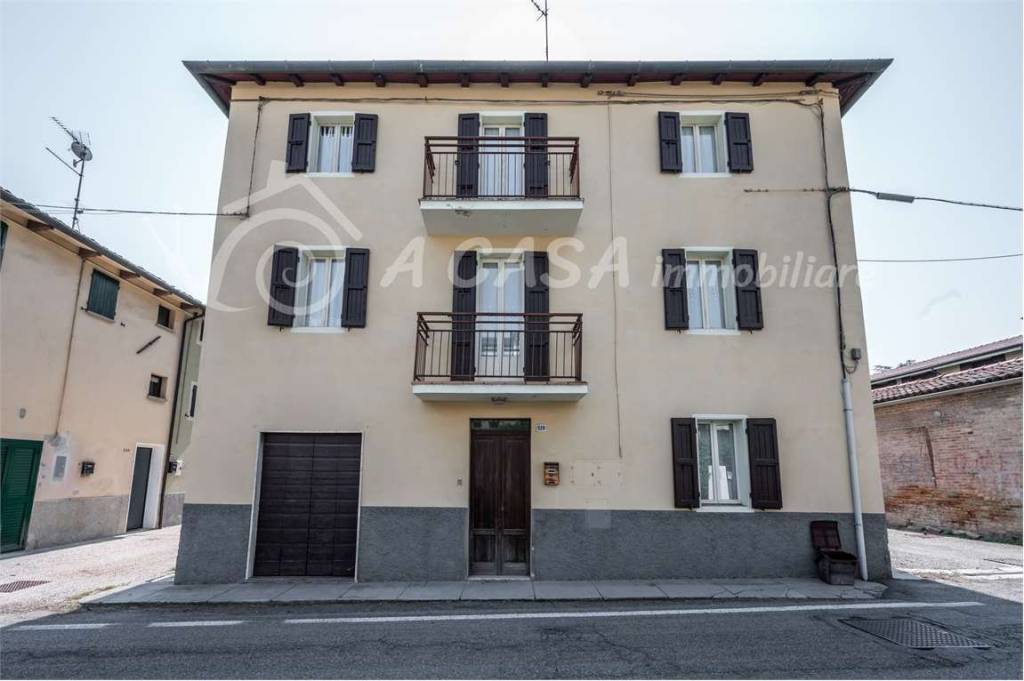 Casa Indipendente in vendita a Parma strada Montanara, 520