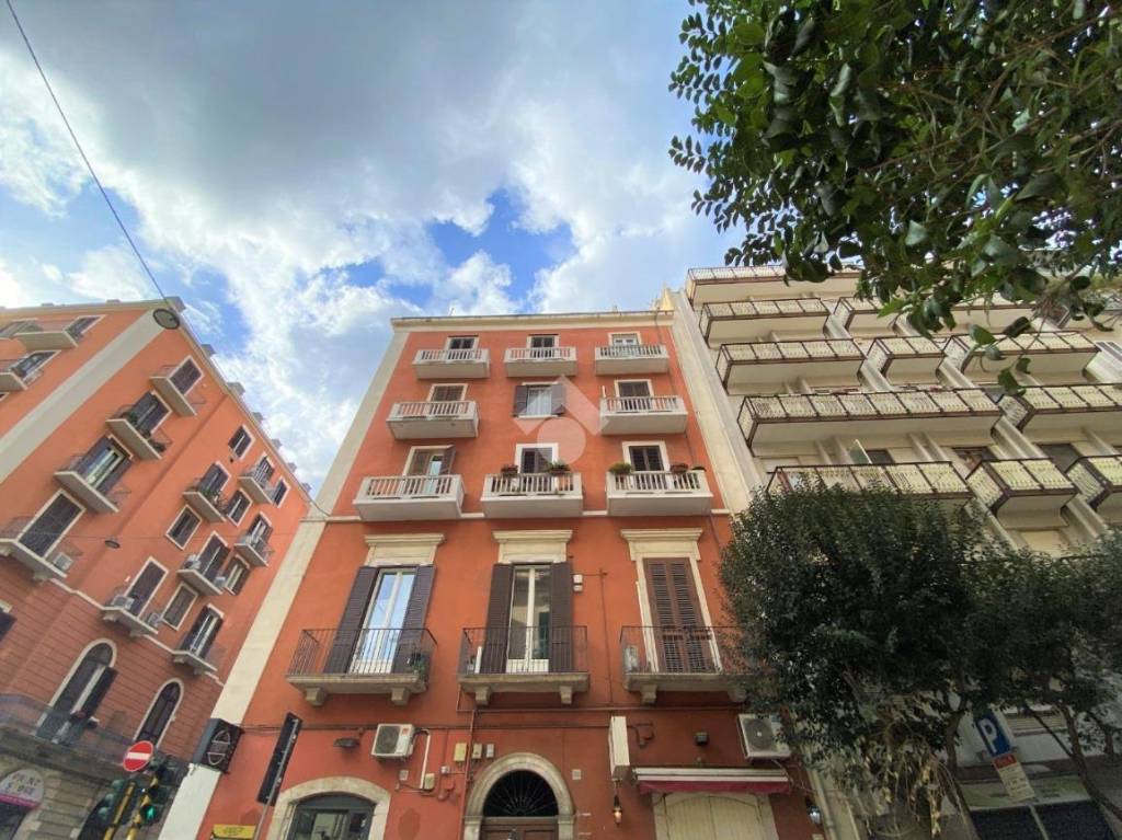 Appartamento in vendita a Bari via De Rossi, 135