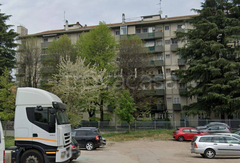 Appartamento all'asta a Milano viale Ungheria, 46
