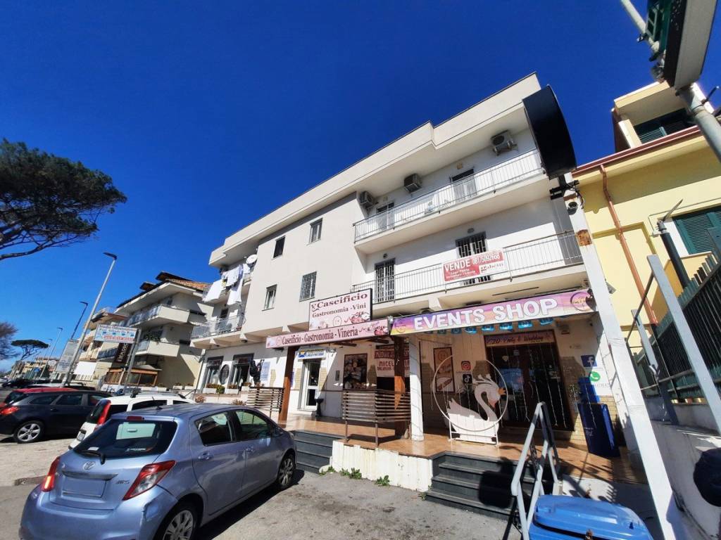 Appartamento in vendita a Giugliano in Campania via staffetta , 91