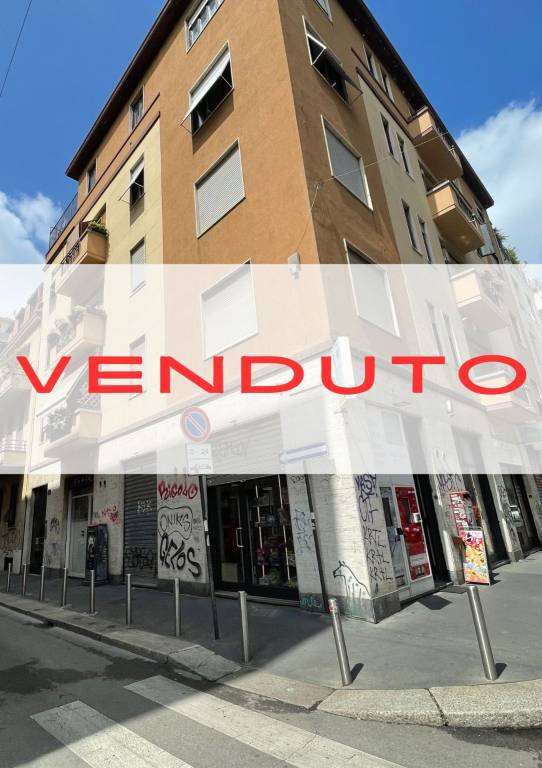 Appartamento in vendita a Milano via Cicco Simonetta
