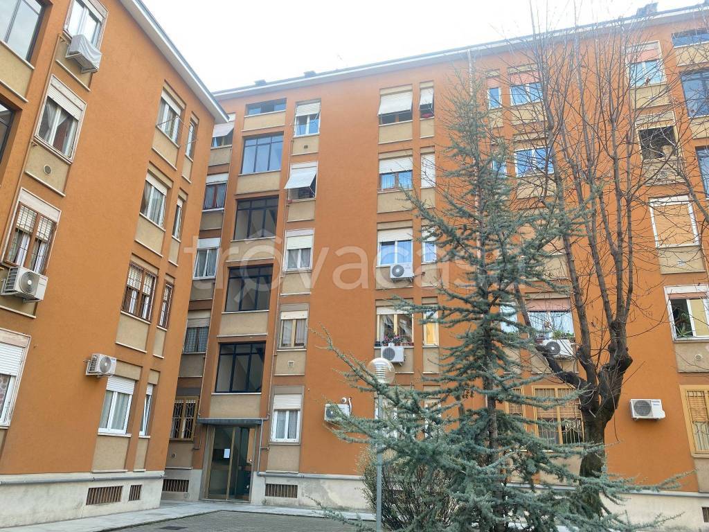 Appartamento in vendita a Milano via Carlotta Marchionni, 25