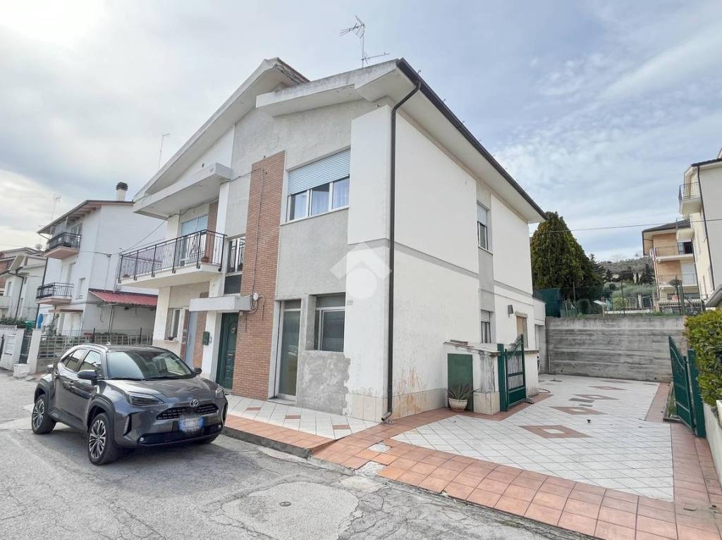 Appartamento in vendita a Fermo via Castelfidardo, 26