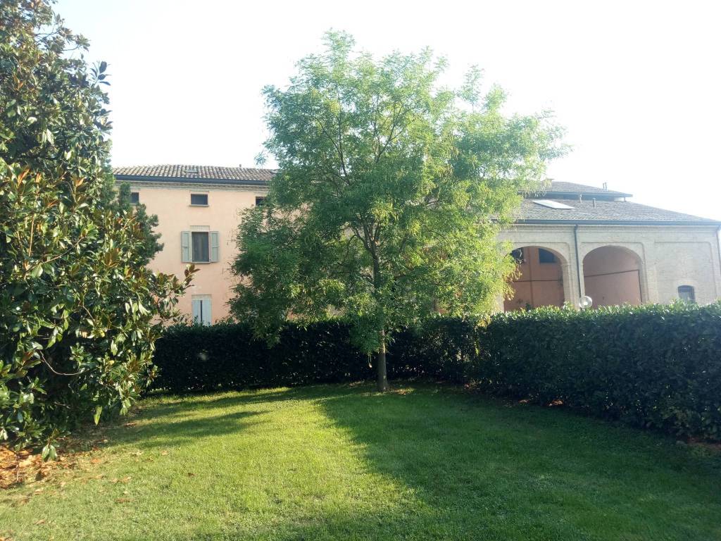 Appartamento in vendita a Parma via Pizzolese, 13