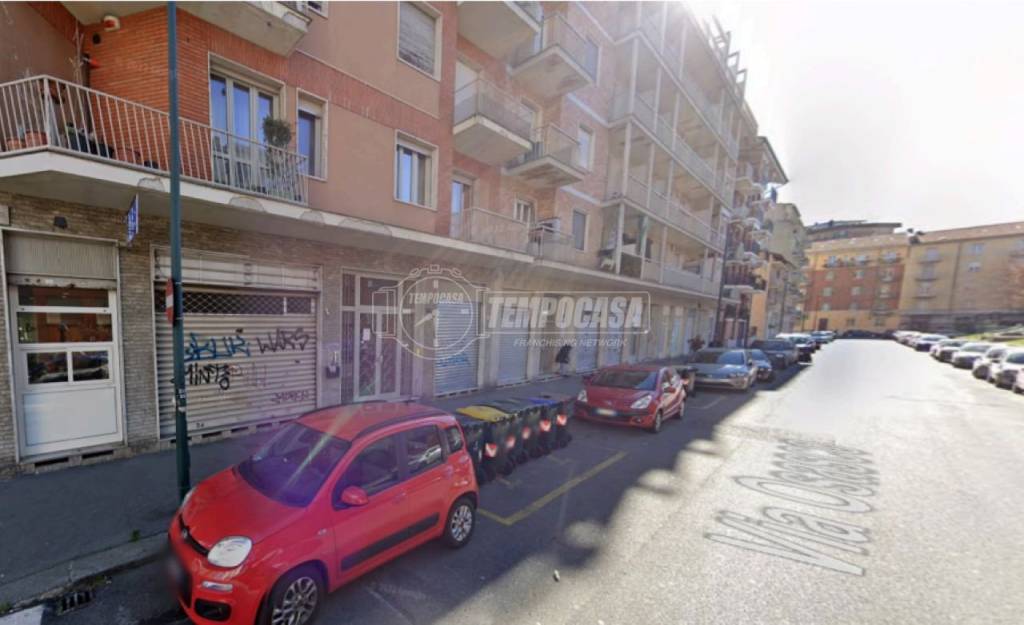 Negozio in vendita a Torino via Osasco 87