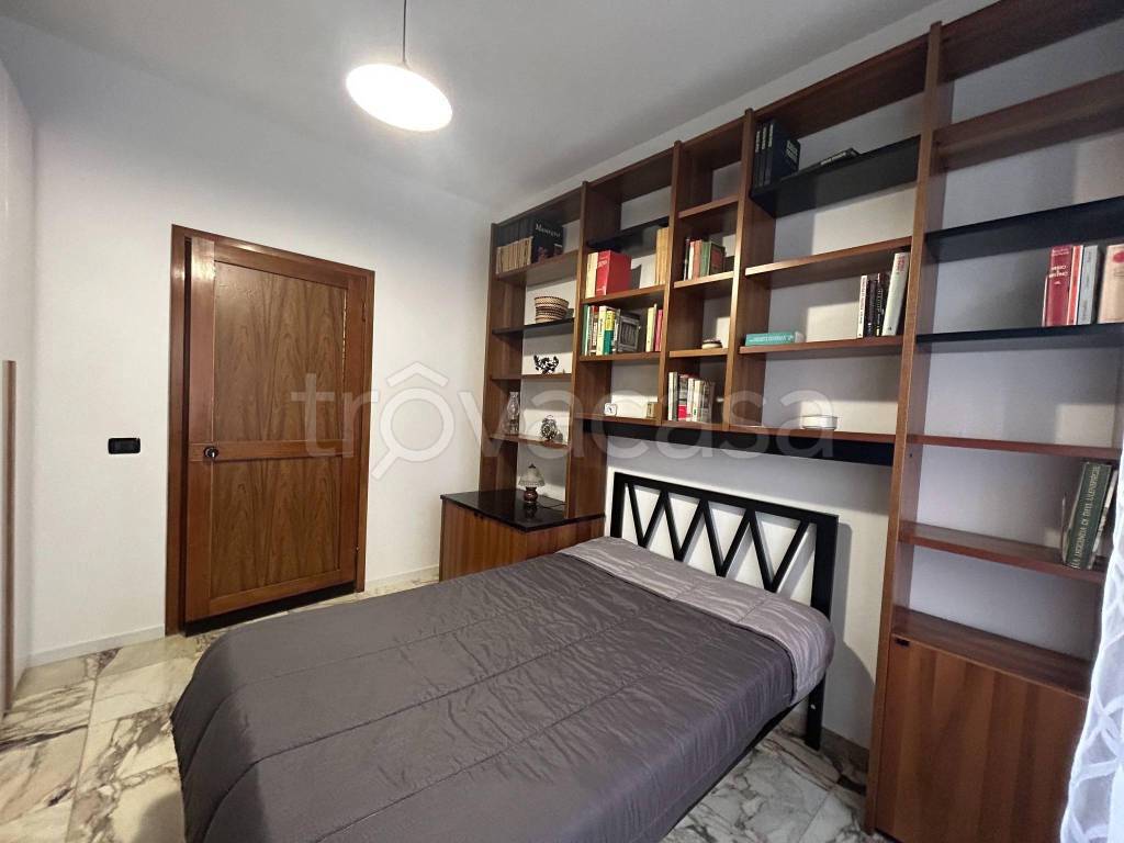 Appartamento in affitto a Milano via Belgirate, 20