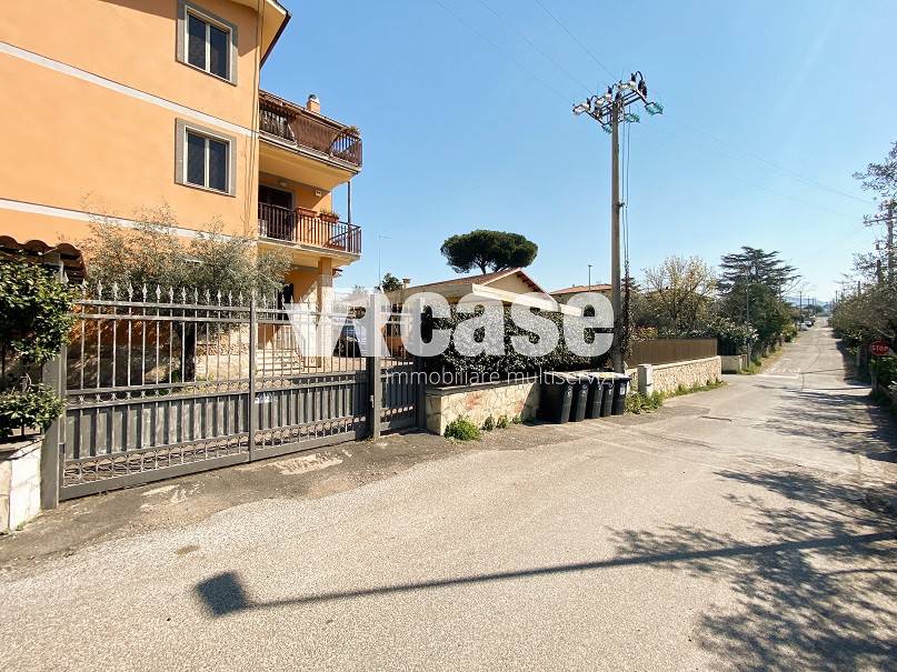 Appartamento in vendita a Frascati via Fontanile di Vermicino, 22