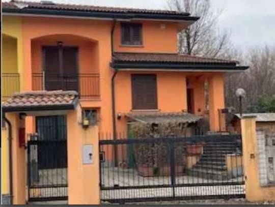 Villa all'asta a Gaggiano via minzoni 40