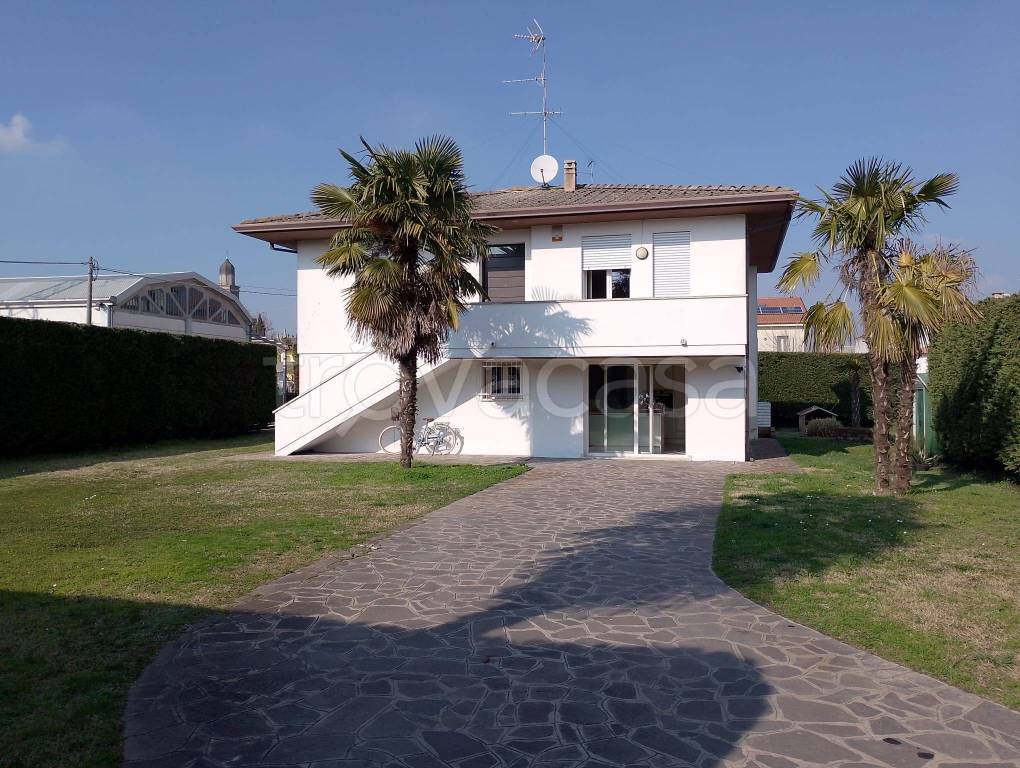 Villa in vendita a Pontecchio Polesine via Roma, 507