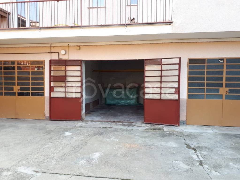 Garage in vendita a Caselle Torinese via Basilio Bona, 41
