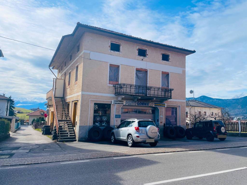 Intero Stabile in vendita a Borgo d'Anaunia