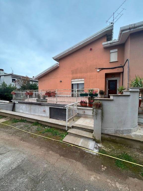 Appartamento in vendita a San Cesareo via Bel Poggio