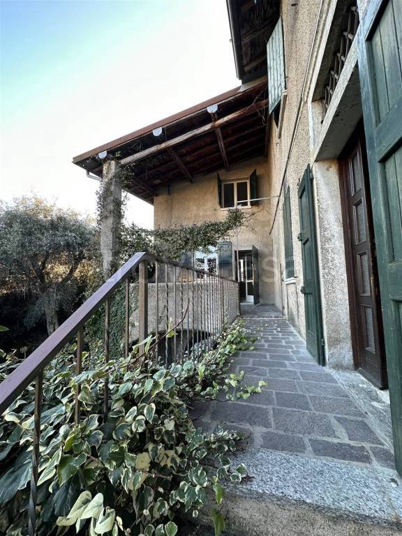 Villa Bifamiliare in vendita a Gargnano
