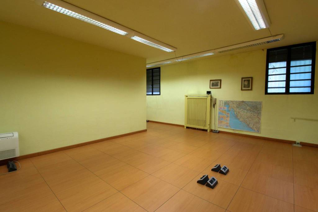 Ufficio in vendita a Merate viale Giuseppe Verdi, 97