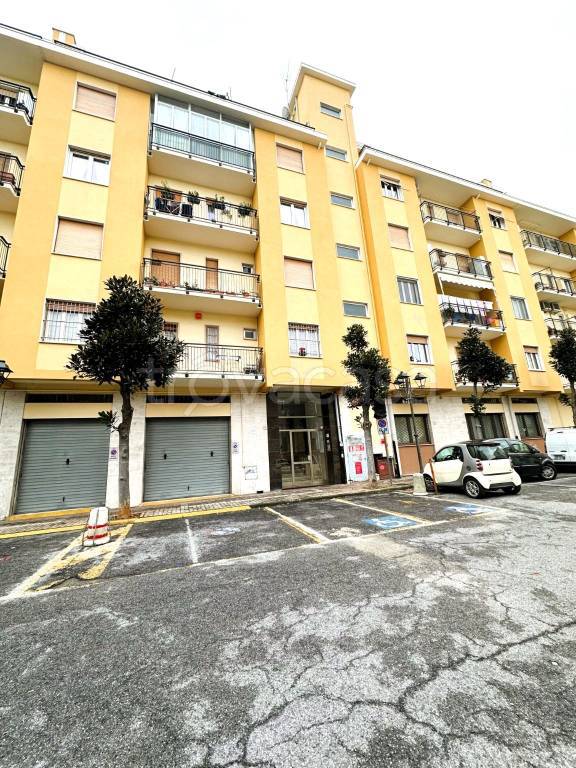 Appartamento in vendita ad Albenga via Orti