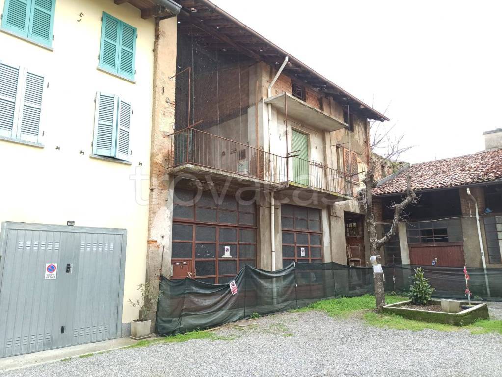 Casa Indipendente in vendita a Turate via g. Candiani, 1