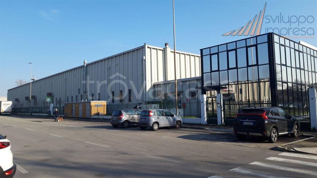 Capannone Industriale in vendita a Melzo via Sant'Elia