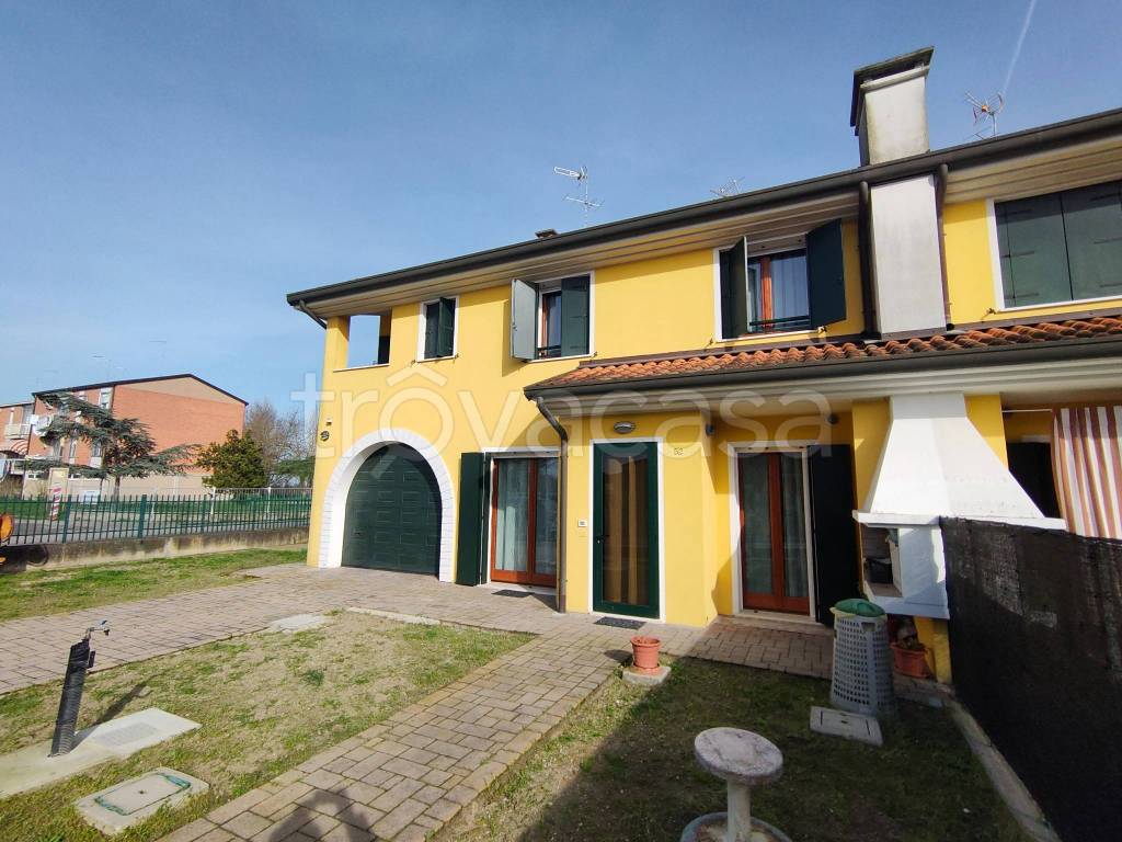 Villa a Schiera in vendita a Porto Viro via Torino, 1