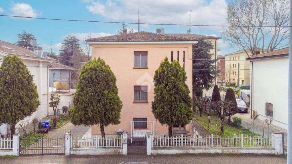Casa Indipendente in vendita a Carpi via a. Tonelli, 11
