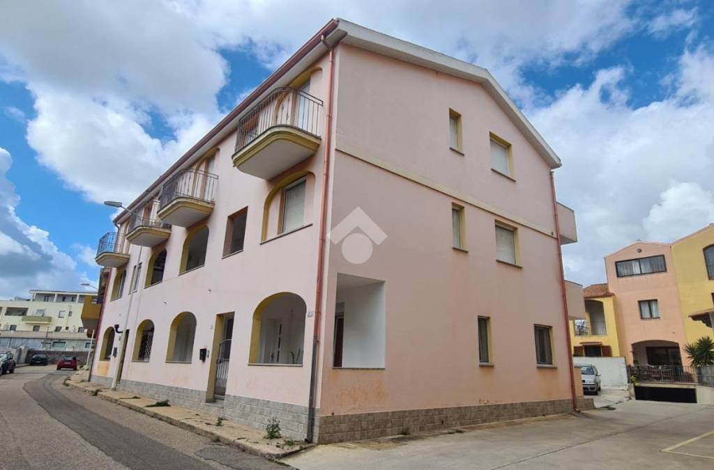 Appartamento in vendita a Sant'Antioco via Oristano, 21