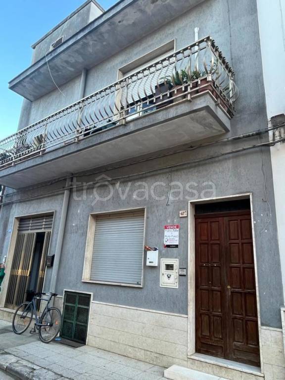 Appartamento in vendita ad Avetrana piazza Giovanni xxiii, 47/a