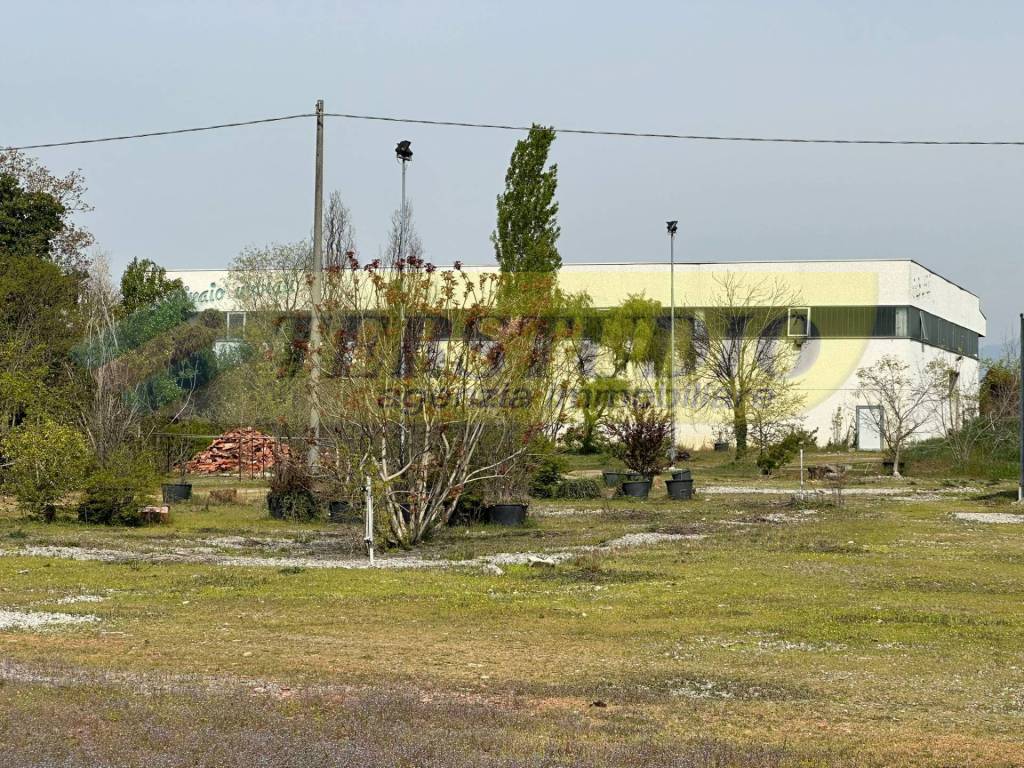 Capannone Industriale in vendita a Cologno al Serio via Muratella, snc