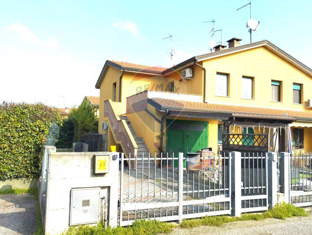 Villa Bifamiliare in vendita a Occhiobello