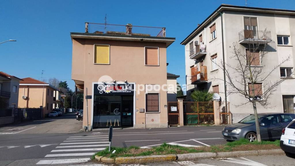 Appartamento in vendita a Magenta via a. Saffi, 31