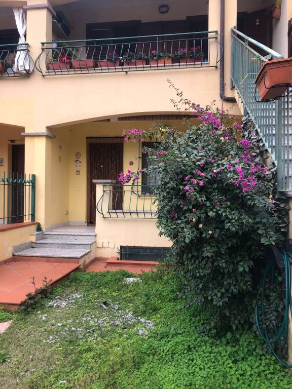 Villa a Schiera in in vendita da privato a Pula via Frau