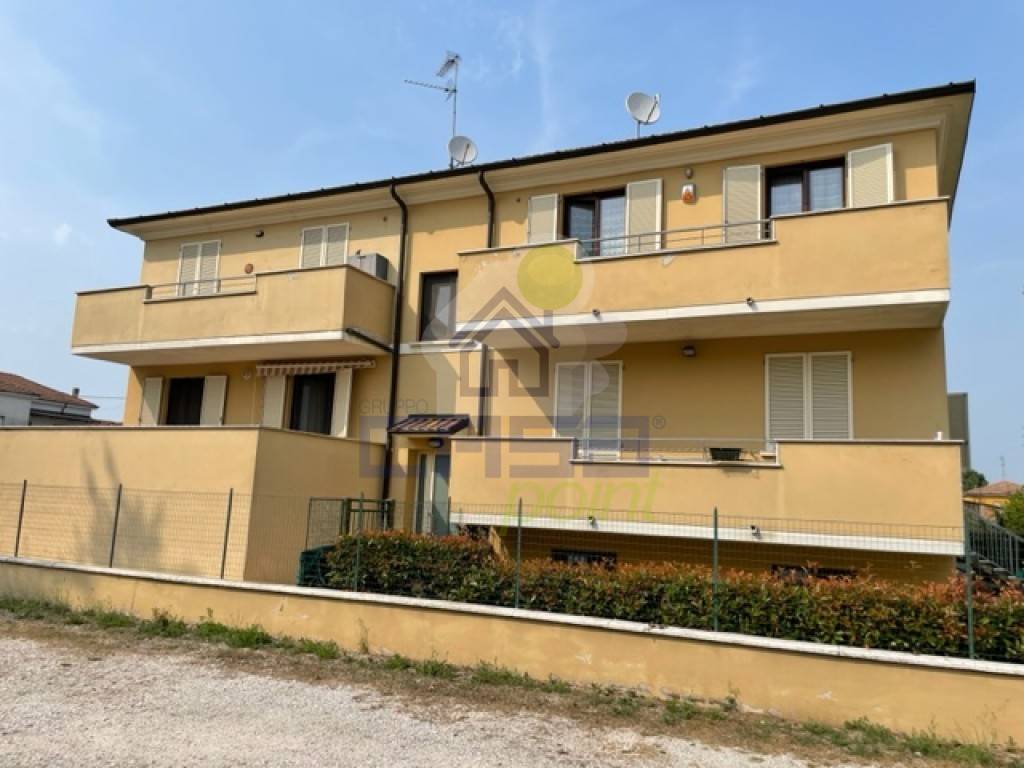 Appartamento in vendita a Castelvetro Piacentino via manfredini