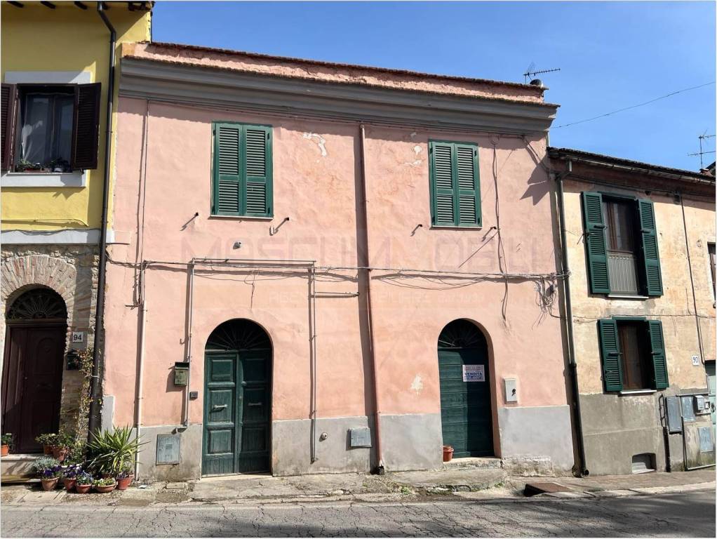 Casa Indipendente in vendita a Civitella San Paolo via Umberto I, 72