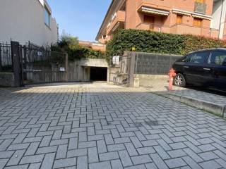 Garage in affitto a giussano via generale antonio cantore