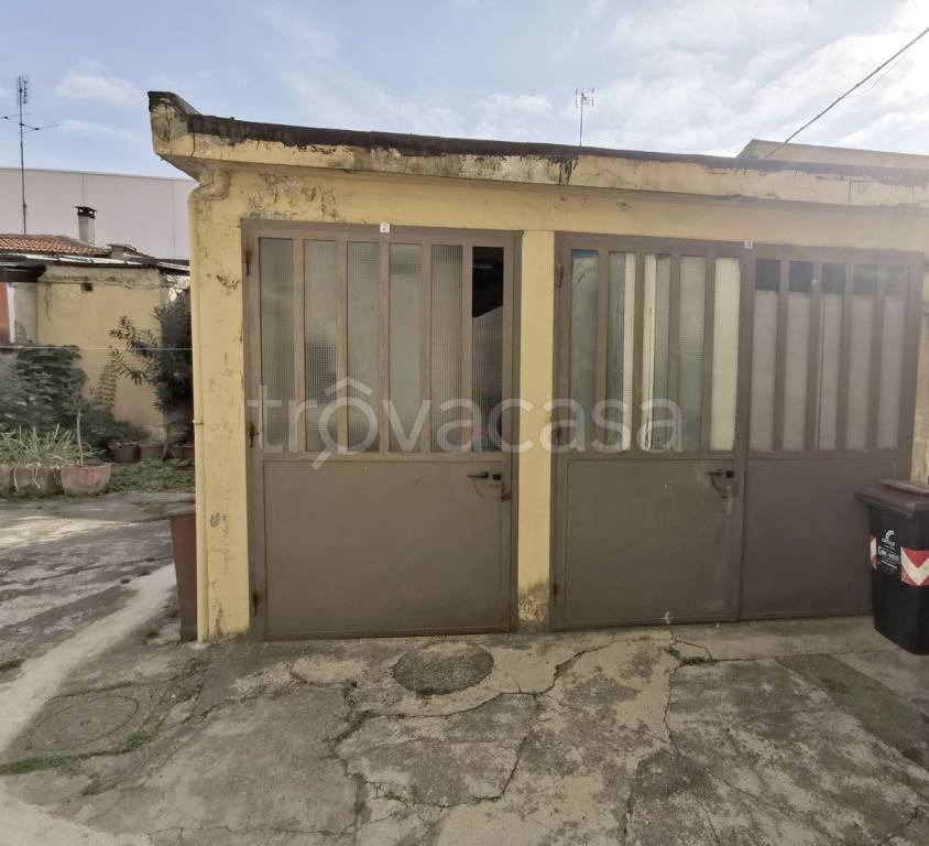 Garage in vendita a Torino via Gian Francesco Re, 70