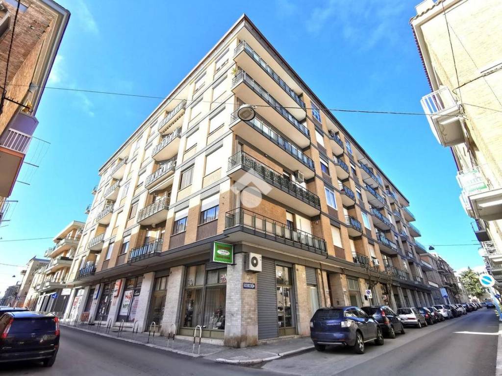 Appartamento in vendita a Lucera via Roma, 38