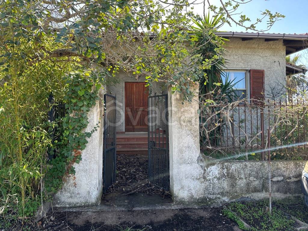 Villa Bifamiliare in vendita a Girasole case sparse
