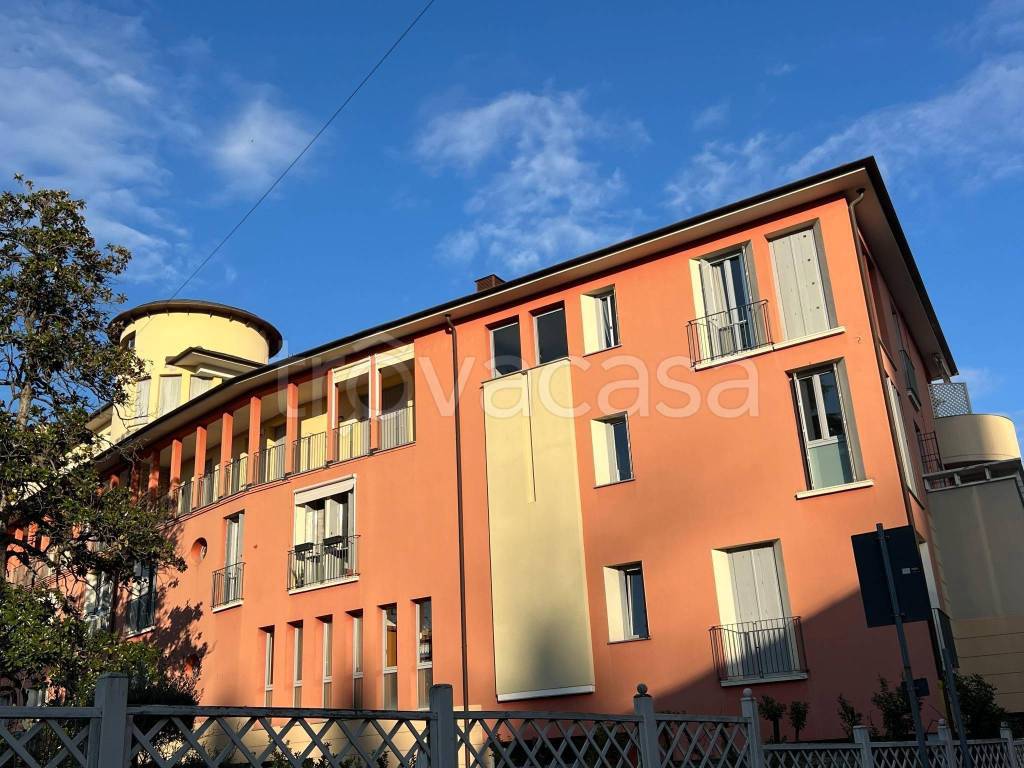Appartamento in vendita a Valsamoggia via Giuseppe Mazzini, 34